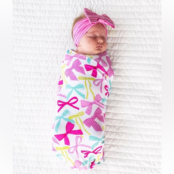 Little Sleepies Ribbons & Bows Swaddle & Headband Set - Picture 1 of 7